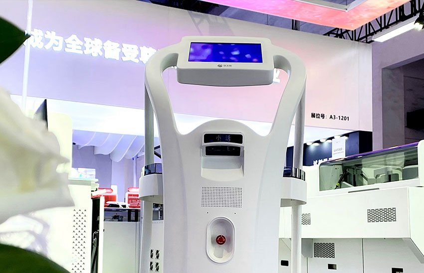 6-實驗室運輸型機器人.jpg